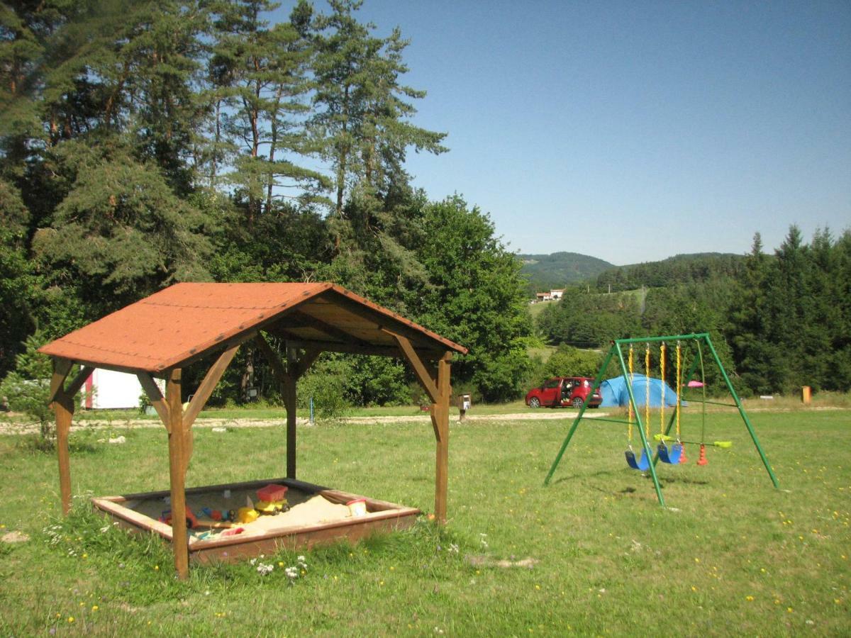 Camping La Vallee Verte Ambert Dış mekan fotoğraf